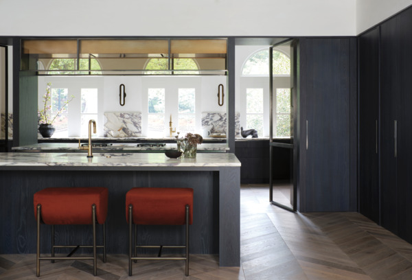 Luz* Onyx 5 Head Multi Pendant – Kuzco Lighting